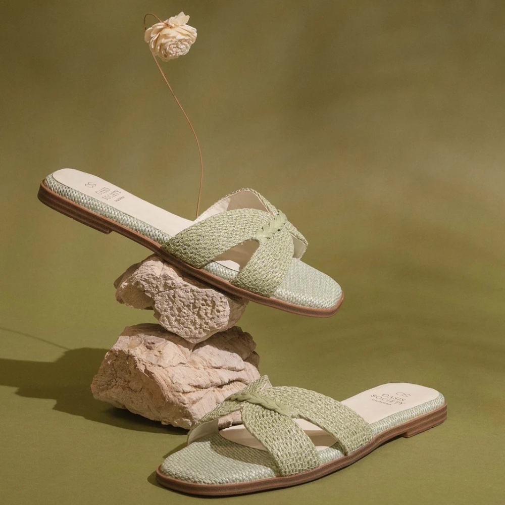 Oasis Society Fatima Sandal in Mint sz 10